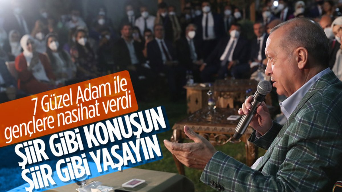 Cumhurbaşkanı Erdoğan şiir gecesinde gençlerle buluştu