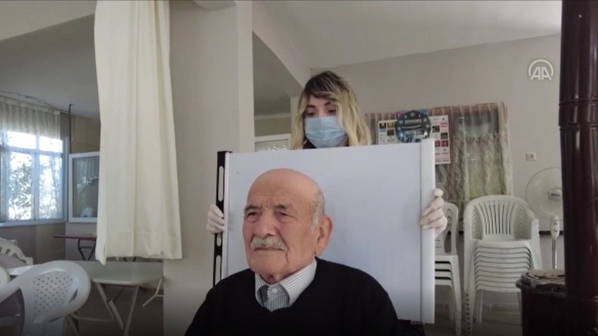 Karabük’te hasta ve yaşlılar için ‘evde nüfus cüzdanı’ uygulaması