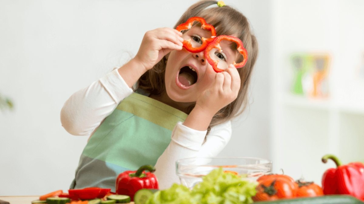 Sebzeleri yiyeceklere gizlemek çocukları nasıl etkiliyor?
