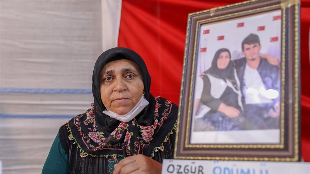 Diyarbakır'da evlat nöbetindeki baba: HDP evladımı bizden kopardı