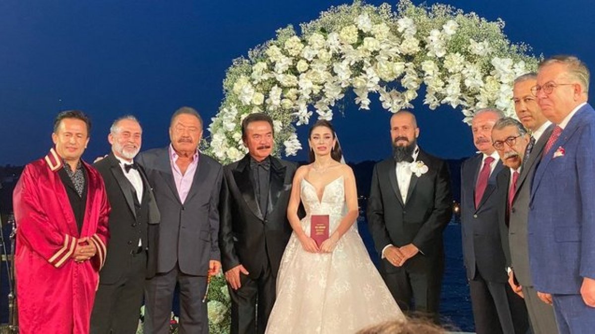Orhan Gencebay oğlu Gökhan Gencebay'ı evlendirdi