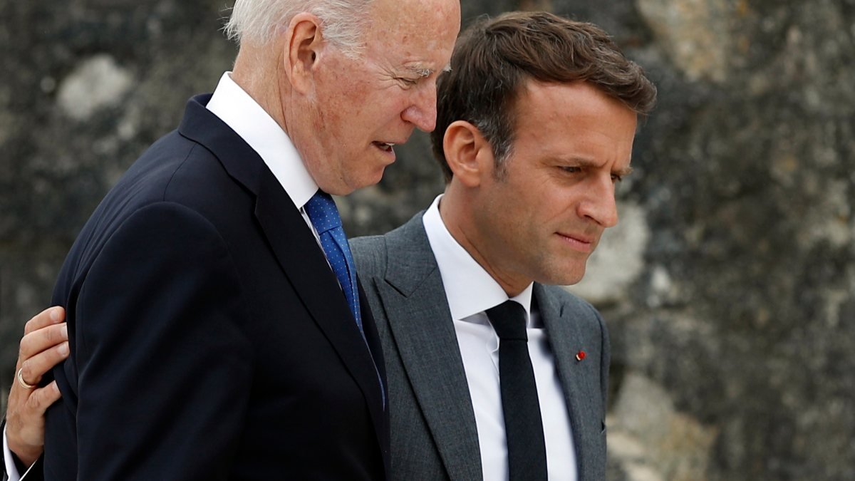 Macron ve Biden denizaltı krizini görüşecek