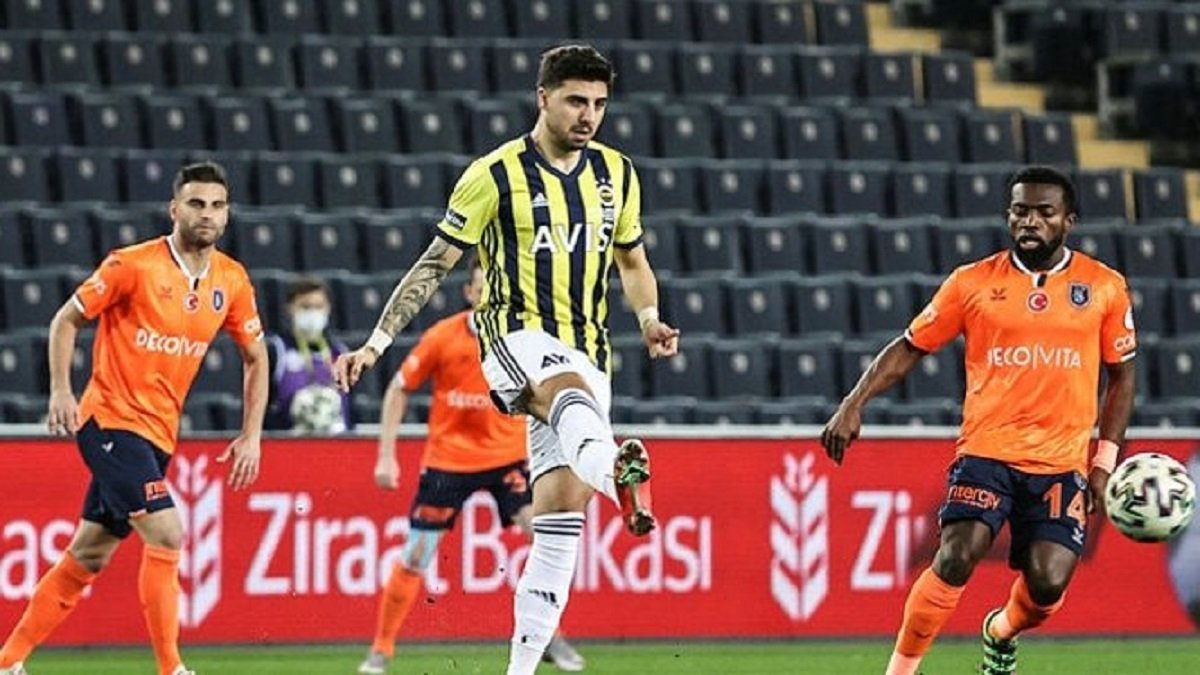 Süper Lig: Fenerbahçe Başakşehir maçı ne zaman, saat kaçta, hangi kanalda? İşte muhtemel 11'ler