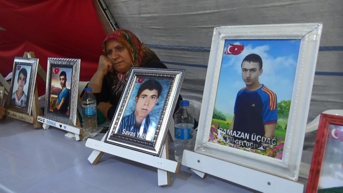 Diyarbakır'da evlat hasreti çeken anne: Orası senin yerin değil