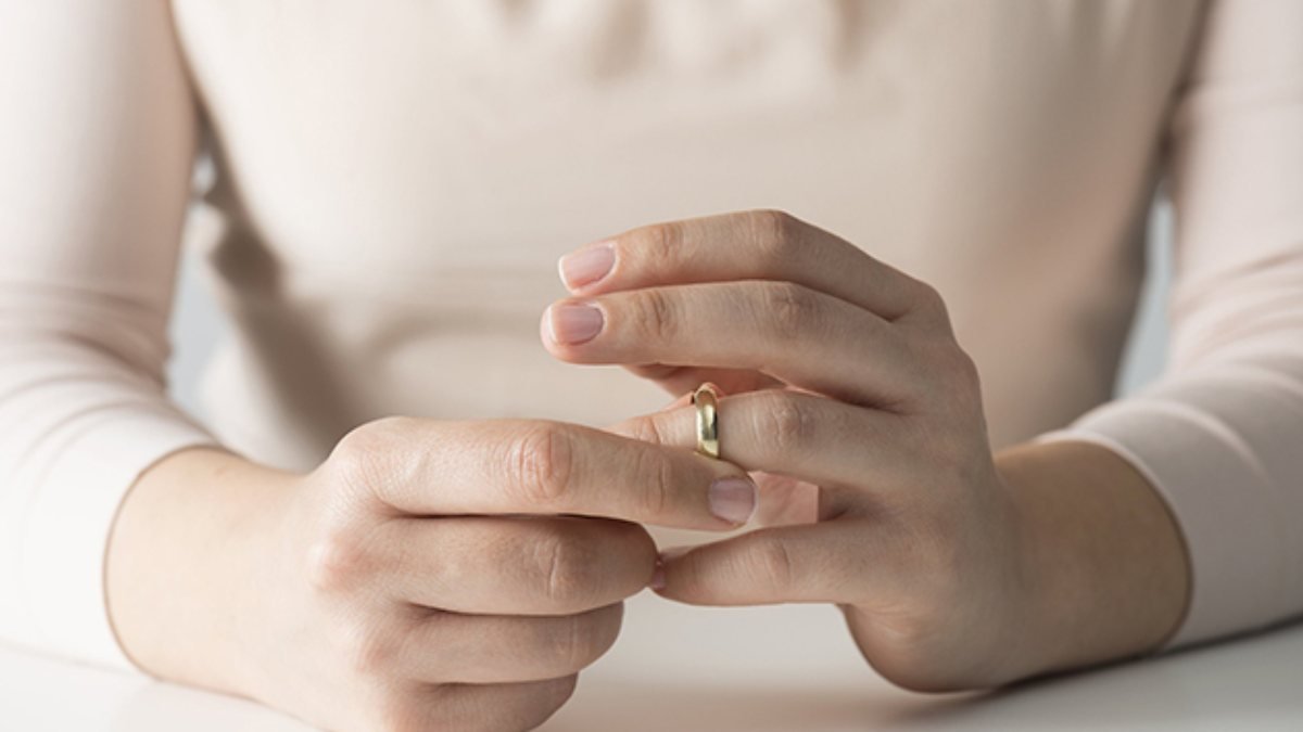 Sosyal medyada kızlık soyadını kullanan kadın, boşanmada güven sarsıcı bulunmadı
