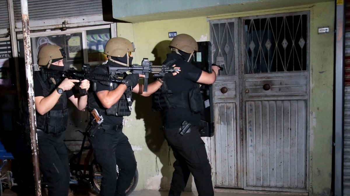 Adana'da ve Siirt'te PKK/KCK operasyonu: 9 gözaltı