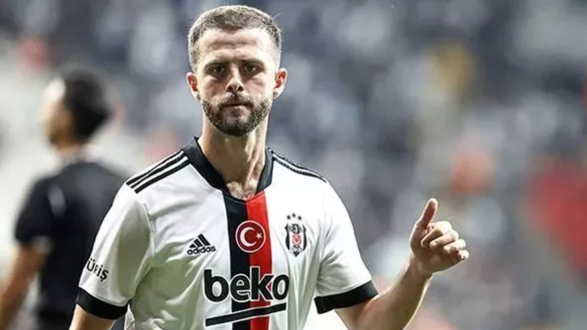 Miralem Pjanic ilk 11'e dönüyor