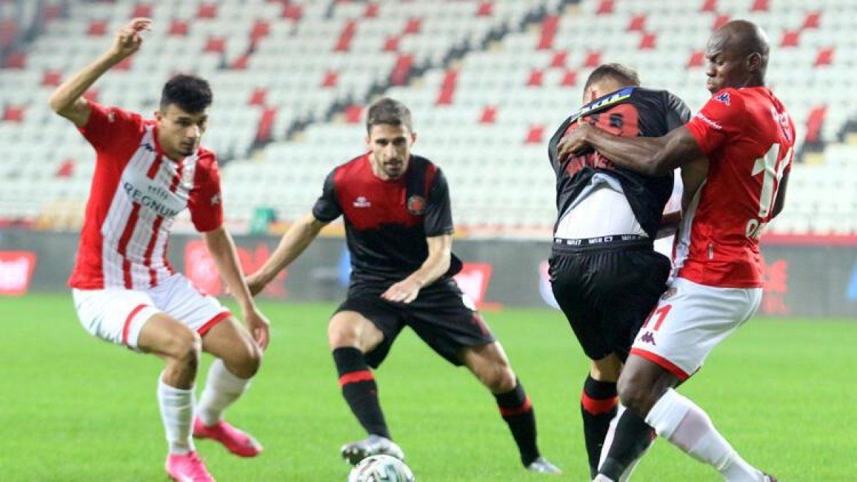 Karagümrük - Antalyaspor maçı ne zaman, saat kaçta, hangi kanalda?