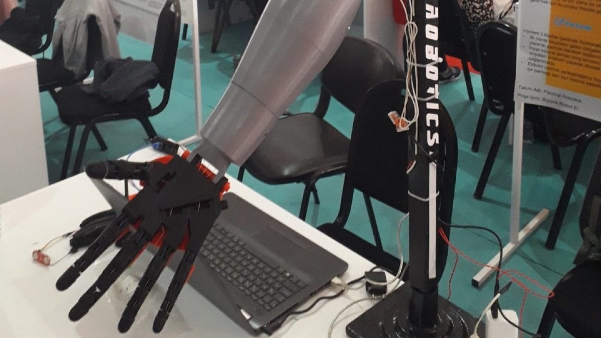 Biyonik robotik kol ve el projesi TEKNOFEST'te