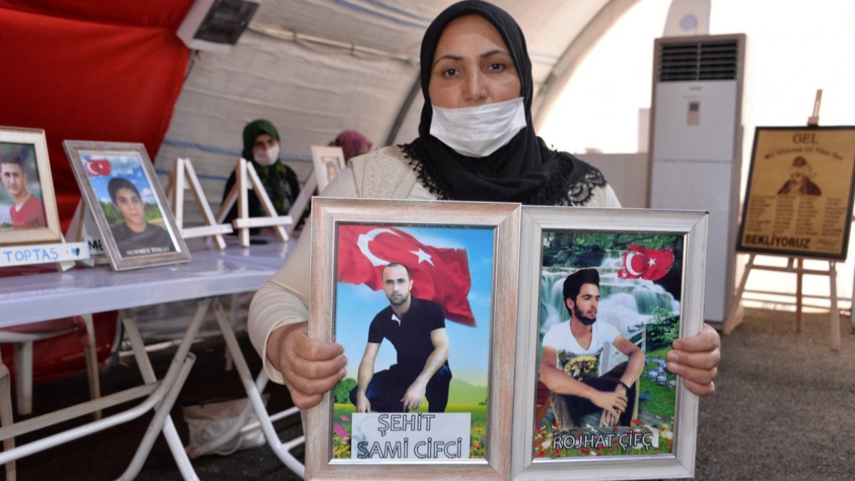 Diyarbakır'da evlat nöbetindeki anne: İki evlat acısı çekiyorum