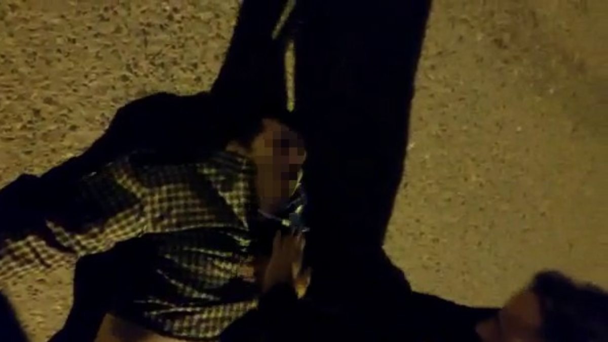 Esenyurt'ta kalp masajıyla taksiciyi kurtaran polis kamerada