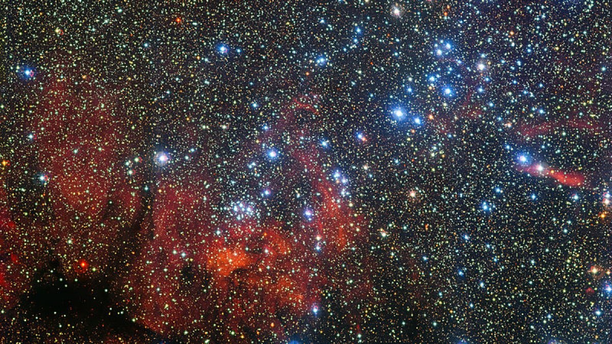 Hubble, Samanyolu'nun kalbindeki yıldız kümesini görüntüledi
