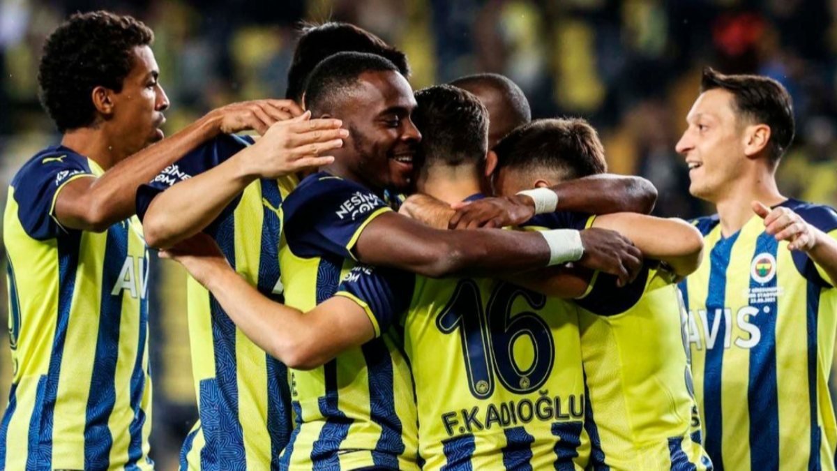 Fenerbahçe-Olympiakos maçının ilk 11'leri