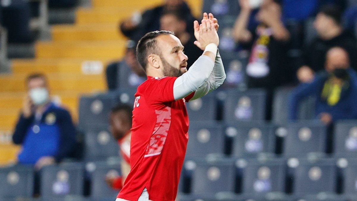 Kadıköy'de Valbuena'ya özel karşılama