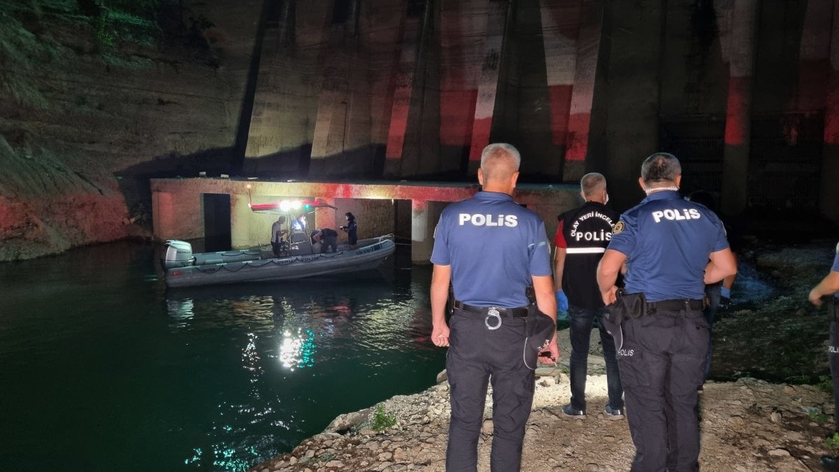 Adana'da çürümüş erkek cesedi bulundu