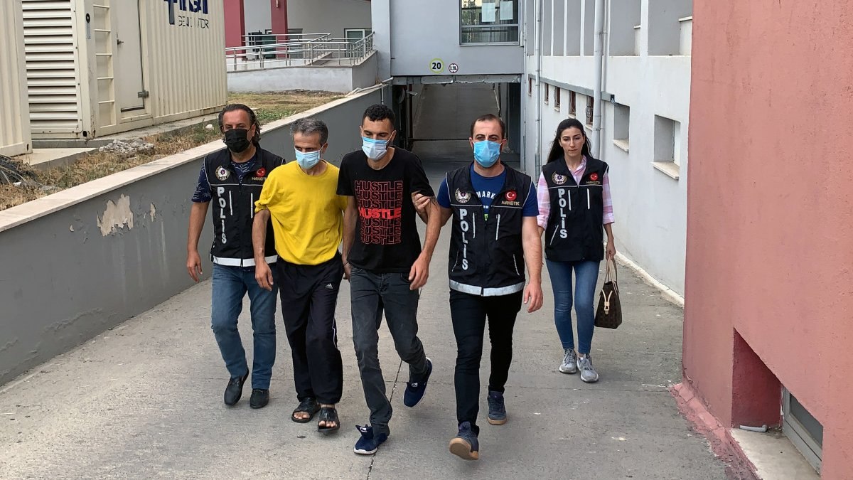Adana'da yapılan operasyonda iki torbacı yakalandı: İyilik olsun diye veriyoruz
