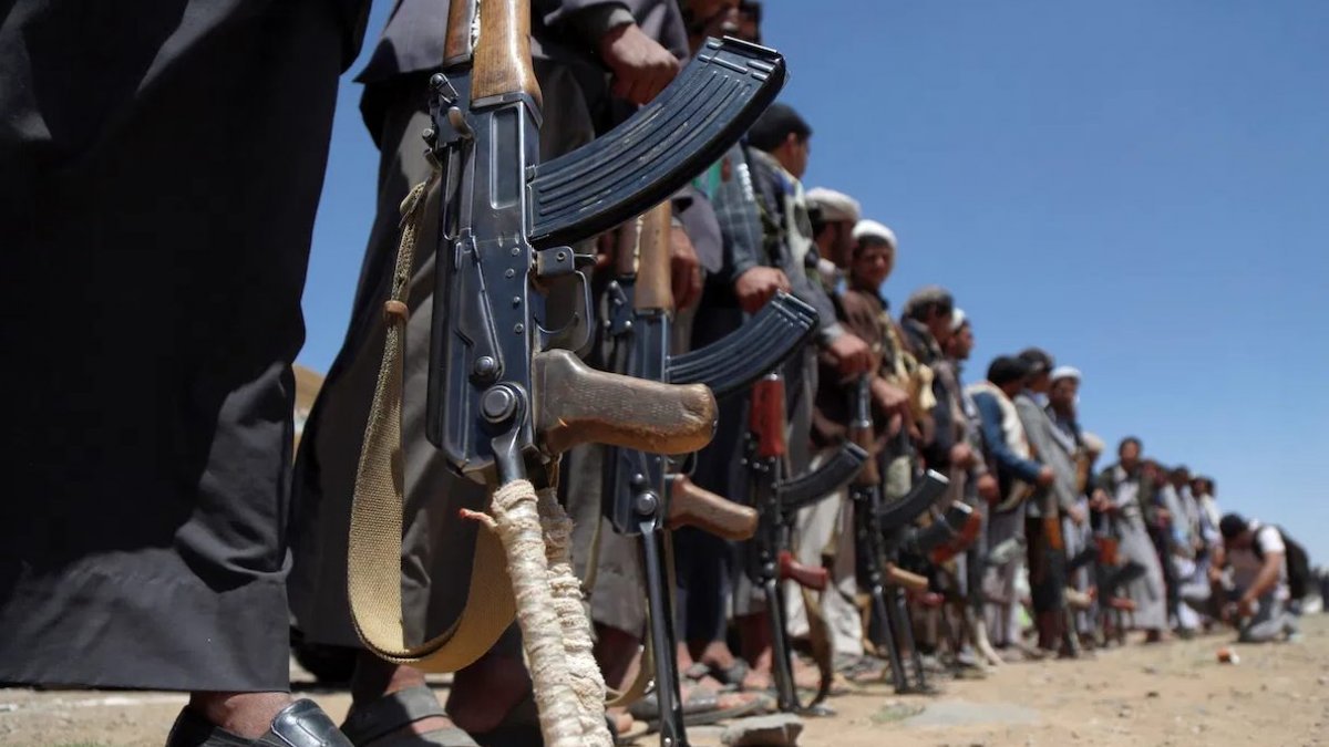 Husilerin Yemen'deki saldırısında 8 kişi hayatını kaybetti