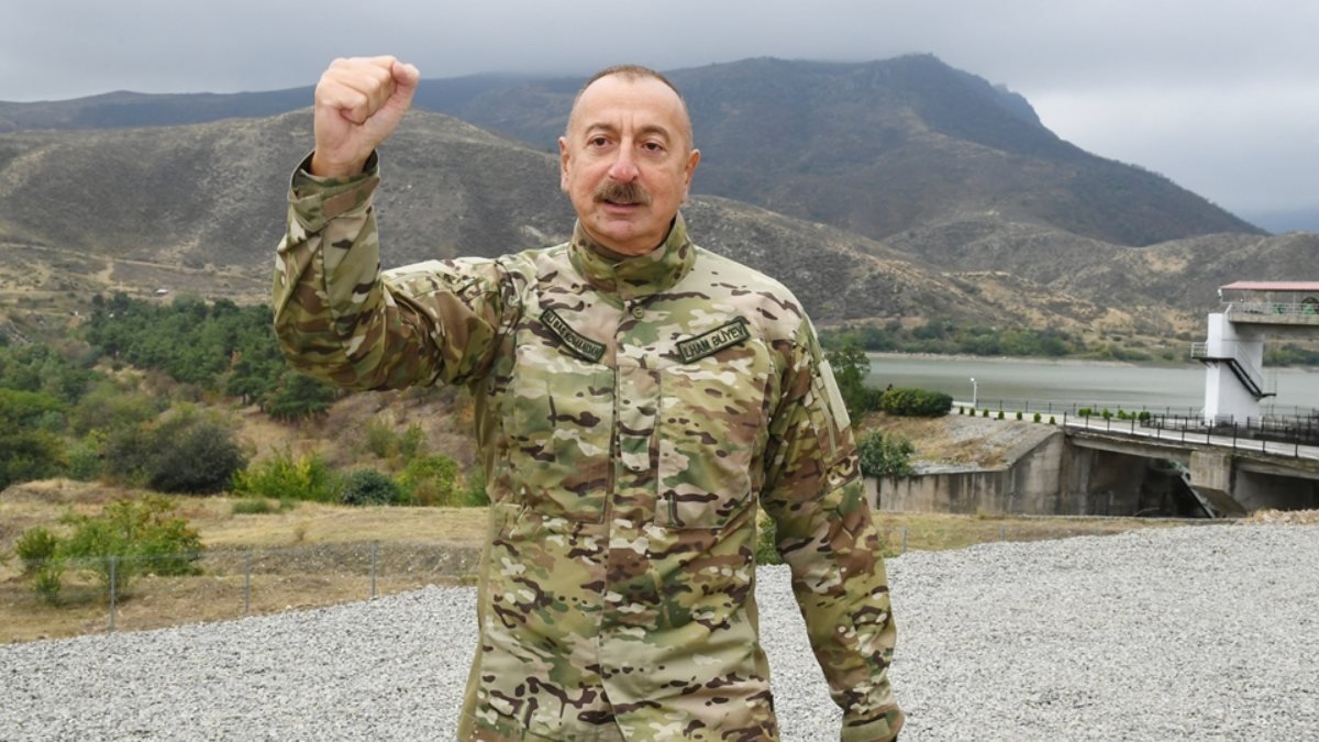 İlham Aliyev'den İran'a işimize karışmayın tepkisi