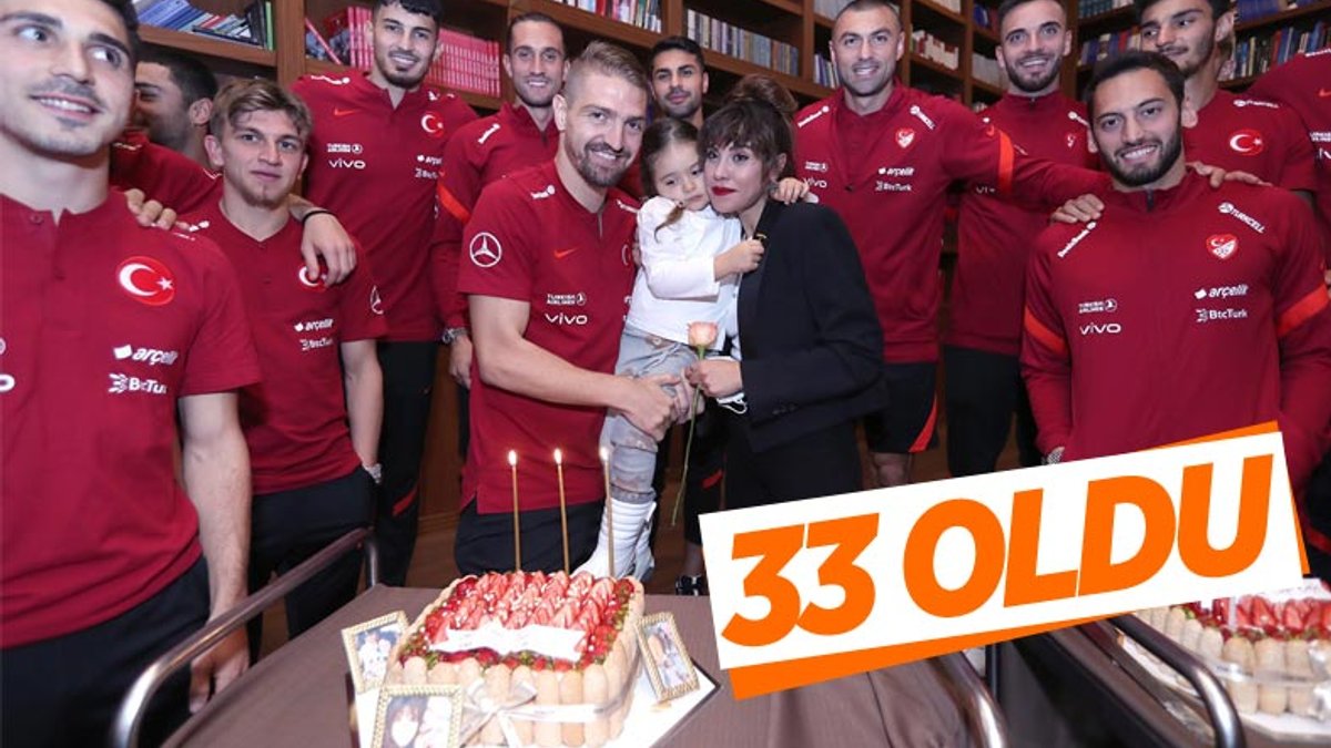 A Milli Takım, Caner Erkin'in doğum gününü kutladı