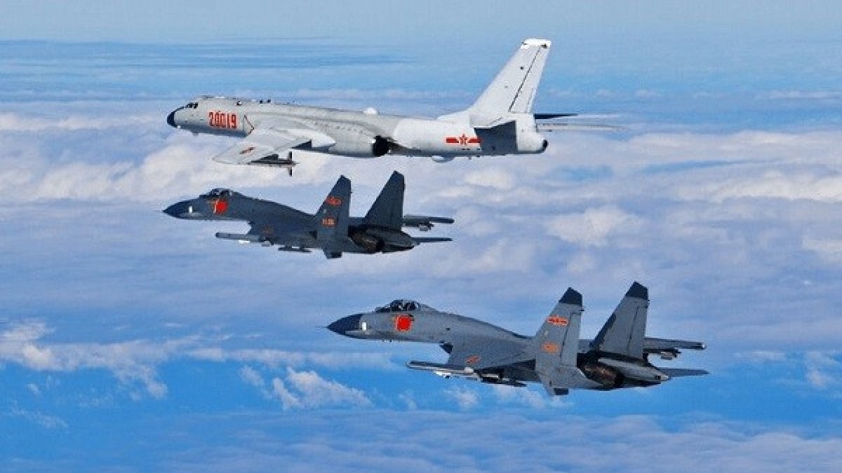 Çin'e ait 4 uçak Tayvan hava sahasını ihlal etti