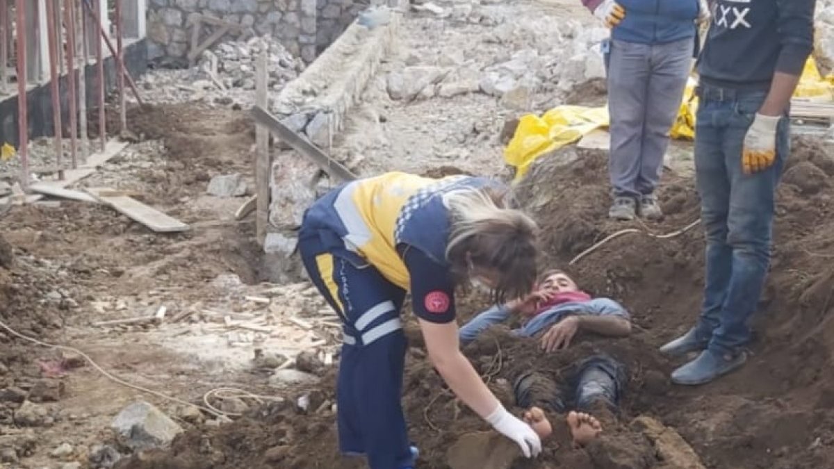 Bursa'da elektrik akımına kapılan işçi, toprağa gömüldü