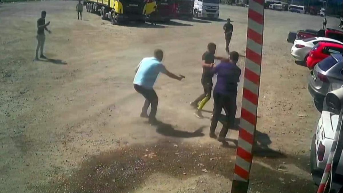 Karabük'te akrabaların silahlı küfür kavgası