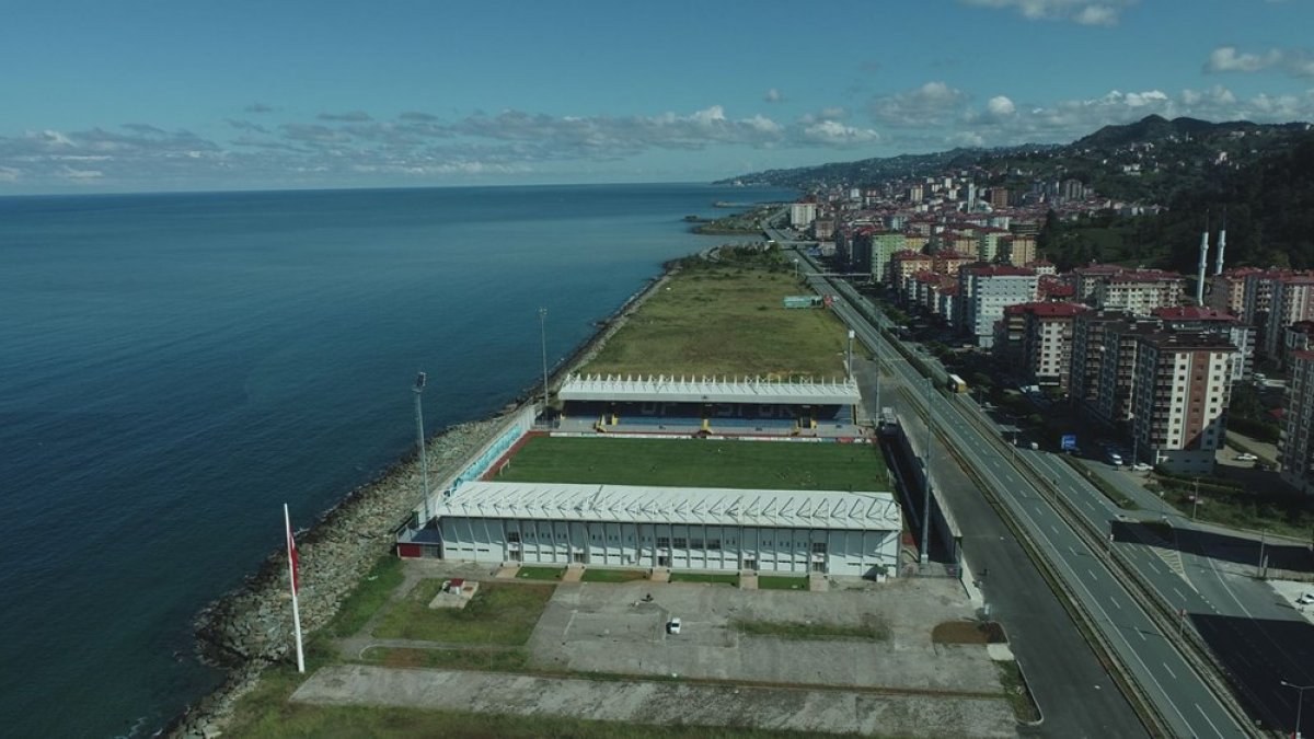 Trabzon'da denize sıfır stadyum