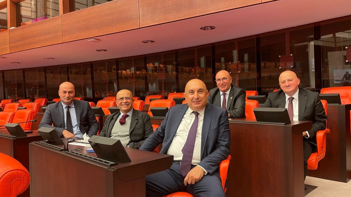 Aykut Erdoğdu'dan CHP'li vekillere kel esprisi