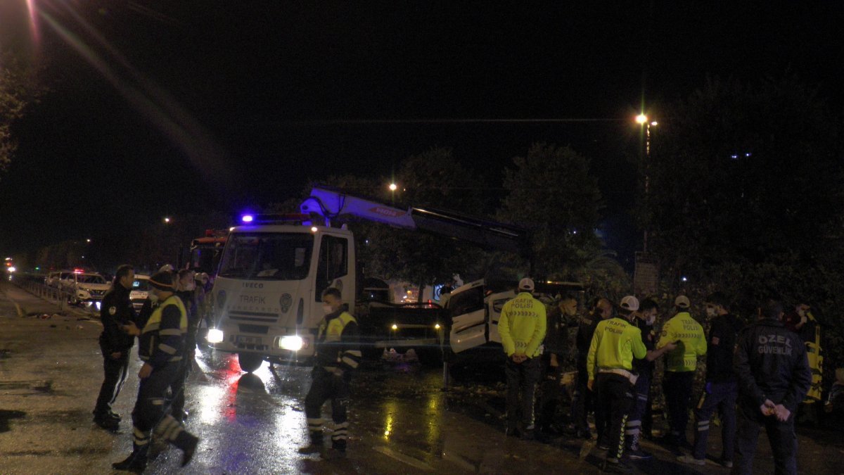 İstanbul'da feci kaza: 4 yaralı