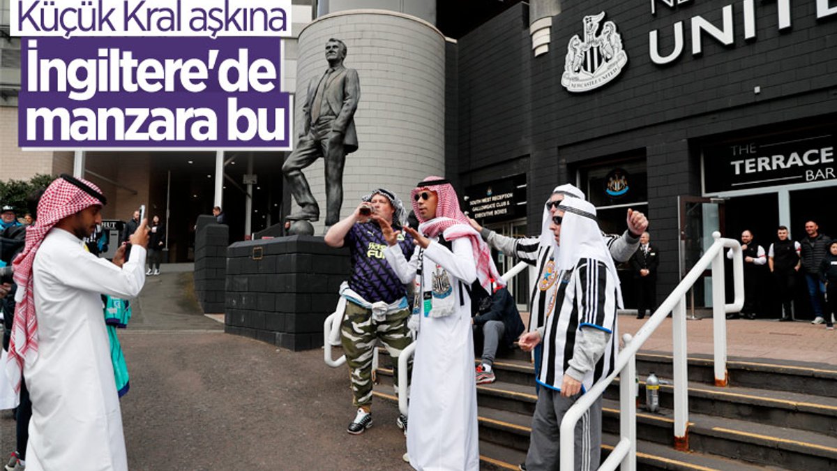 Newcastle United taraftarları stada Arap kıyafetleriyle gitti