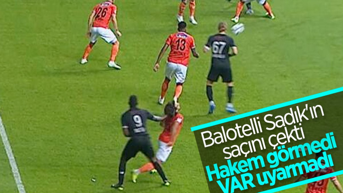 Mario Balotelli, Sadık Çiftpınar'ın saçını çekti