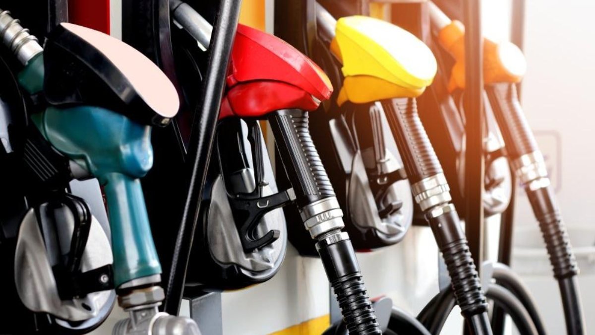 Güncel akaryakıt fiyatları 2021: Benzin, motorin, otogaz ne kadar?