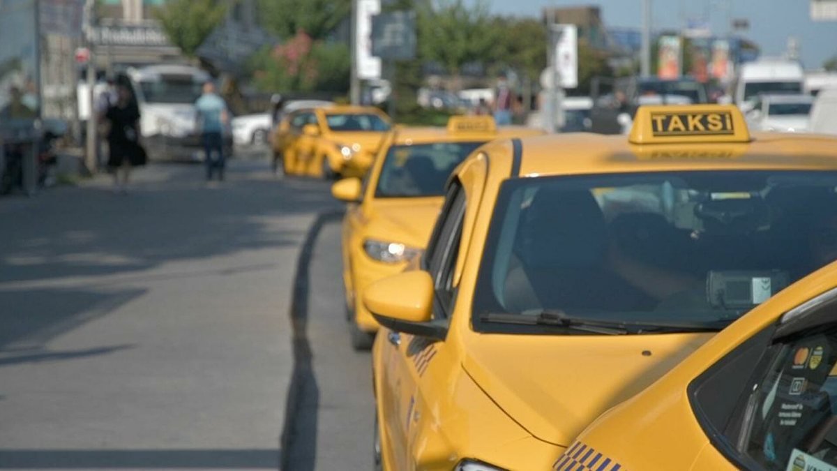 Taksici temsilcileri, İBB'nin taksi plakası uygulamasına dava açacak