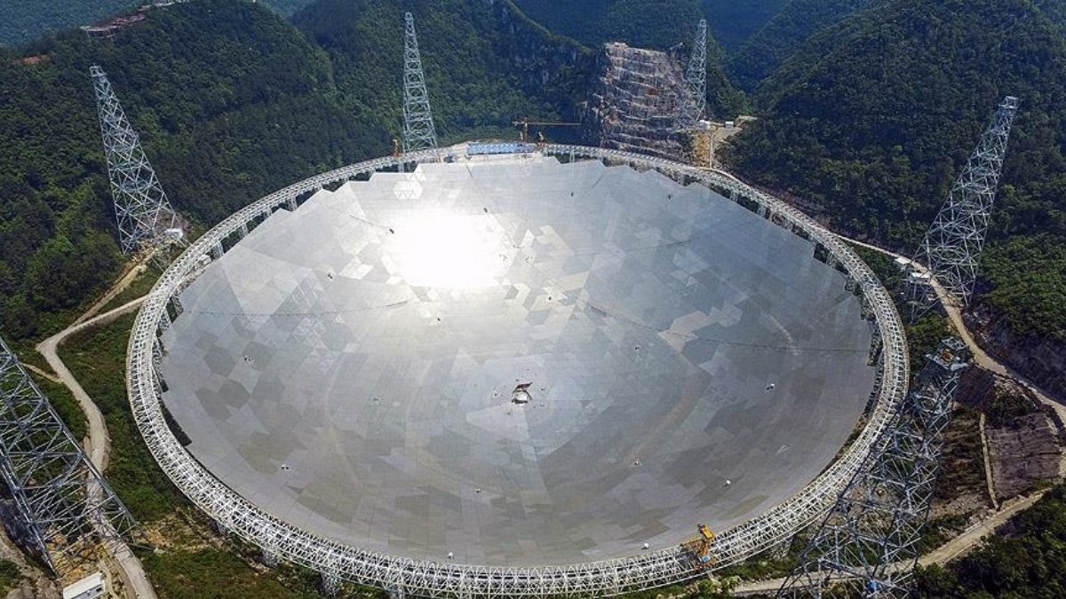 Çin'in dev radyo teleskobu FAST, uzaylı araçlarını tespit edebilir