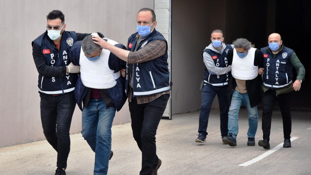 Antalya'da borç alma sebebiyle başlayan tartışma cinayetle sonlandı