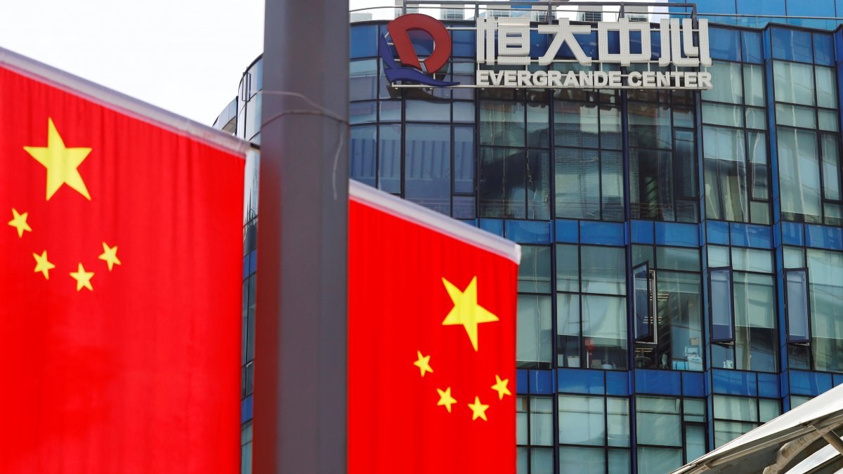 Çinli Evergrande'nin emlak birimi satışı askıya alındı