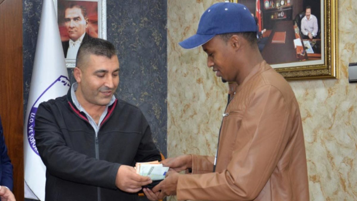 Ankara'da saç ekim parasını takside düşüren Somalili, parasına kavuştu