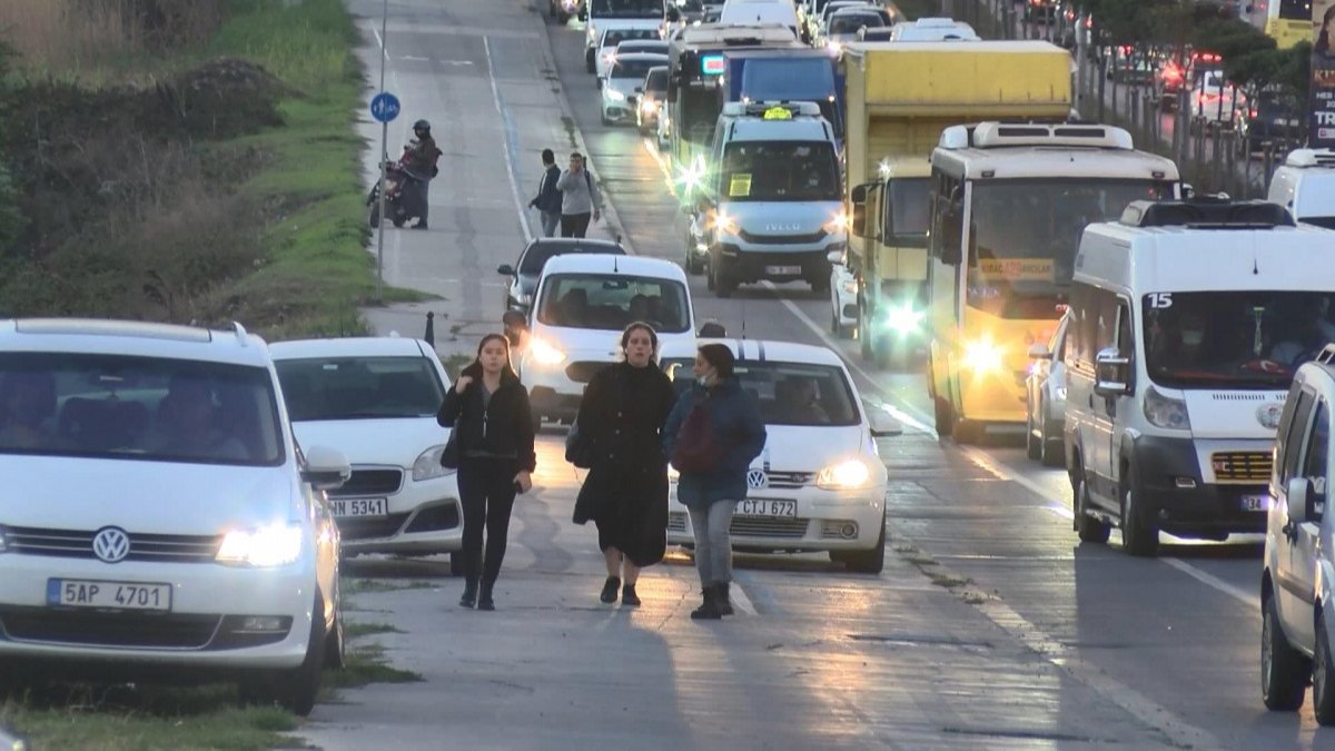 İstanbul'da kaldırımı 3'üncü şerit yaptılar