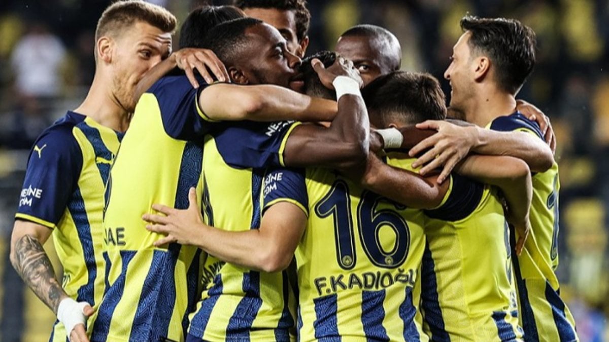 Konyaspor-Fenerbahçe maçının ilk 11'leri