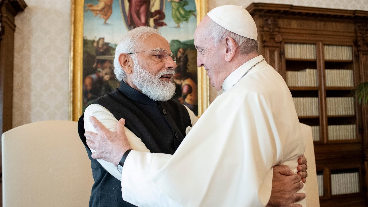 Narendra Modi, Papa Francis'i Hindistan'a davet etti