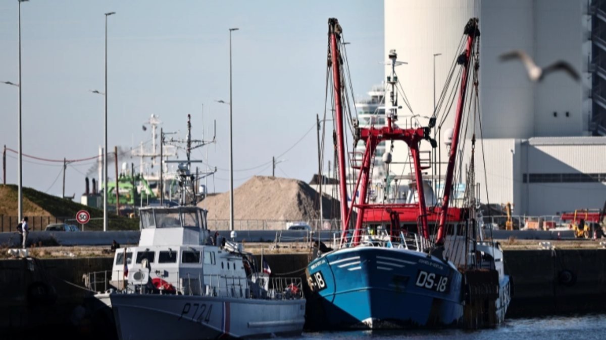 İngiltere, balıkçılık sorununda Fransa'ya 48 saat süre verdi