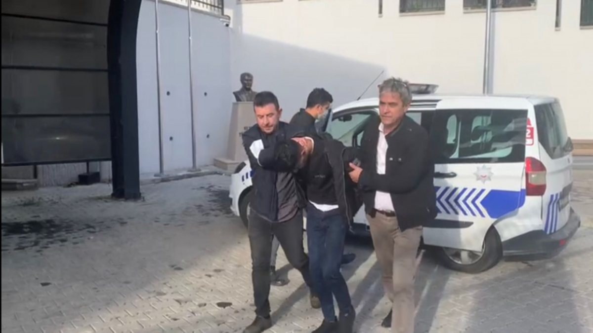 Maltepe'de, yaşlı kadını dolandırmaya giderken polise yakalandı