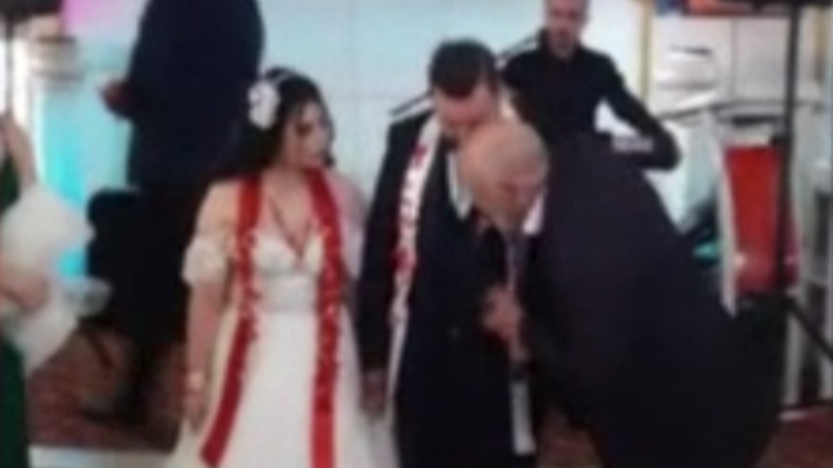 İstanbul'da düğünde dua eden adam, kalp krizi geçirerek vefat etti