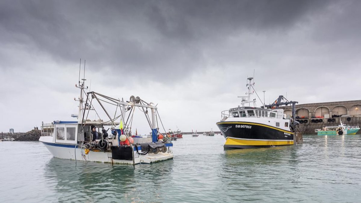 Fransa ve İngiltere görüşmesinden balıkçılık krizine çözüm çıkmadı