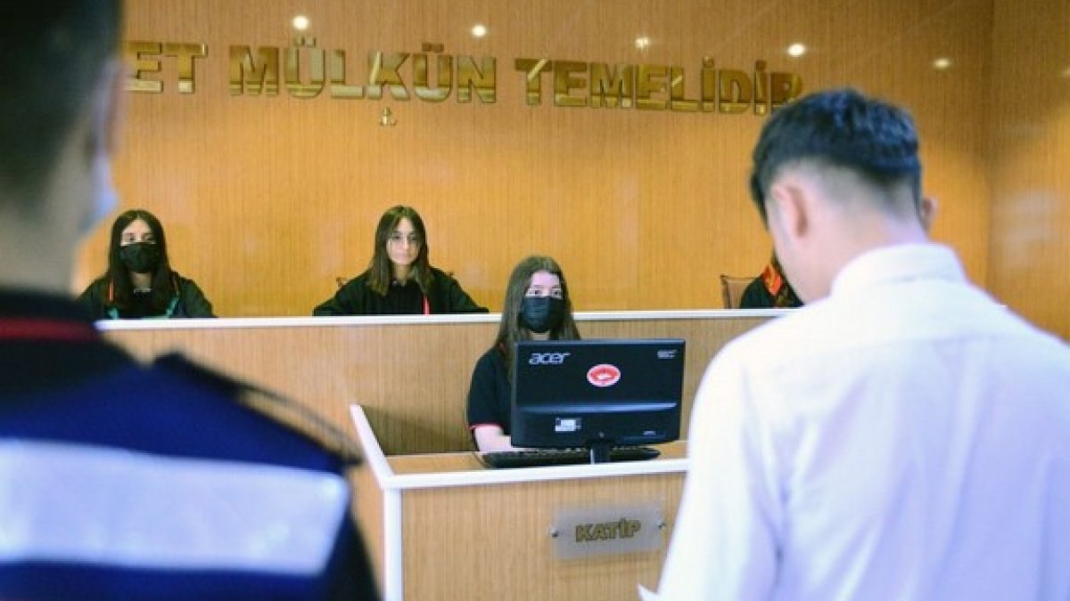 Bursa'da adalet bölümünde okuyan liselilere mahkeme ve cezaevinde uygulamalı eğitim