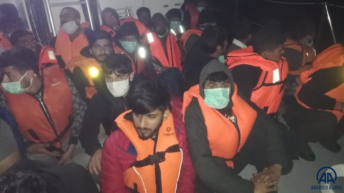Muğla'da, 57 kaçak göçmen kurtarıldı
