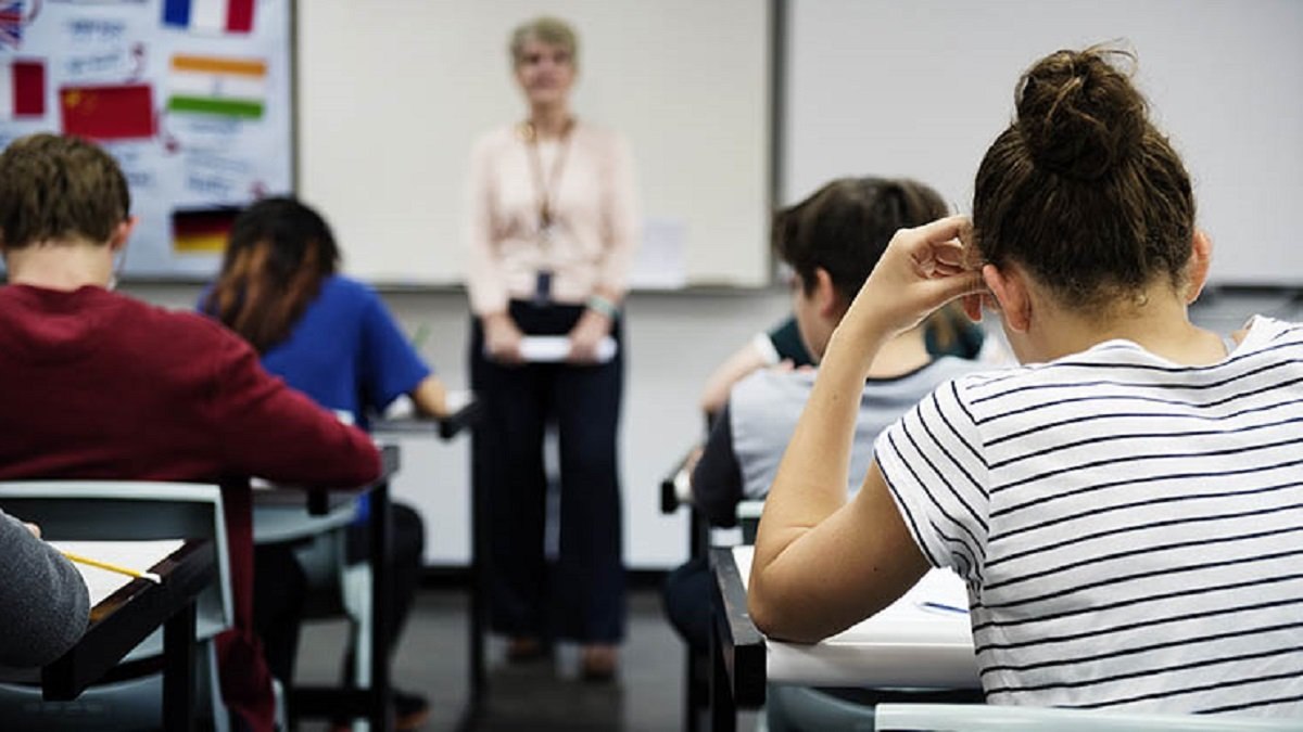 AÖF sınav gözetmen ücreti ne kadar? Anadolu Üniversitesi AÖF sınav görevli ücretleri 2021