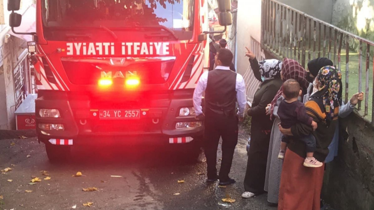 Beyoğlu'nda düğün günü evleri yandı