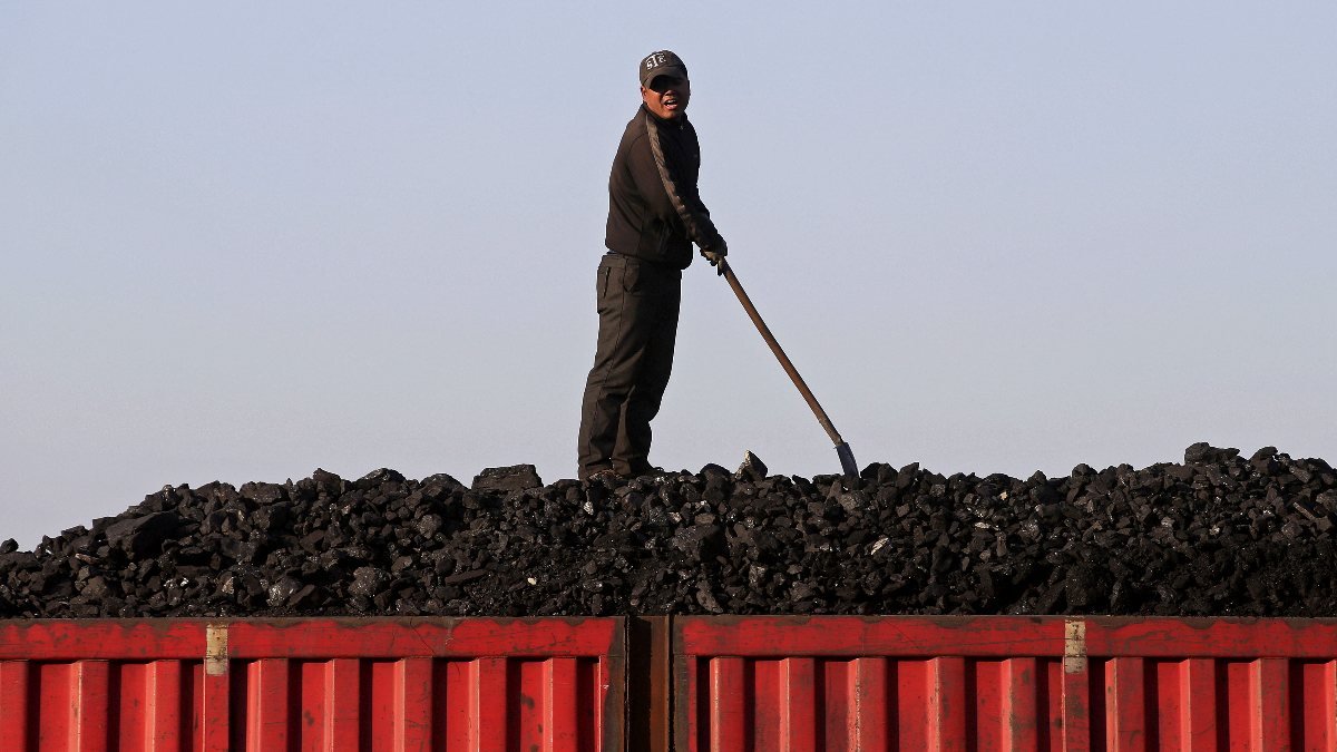 Çin, günlük kömür üretiminde rekor kırdı