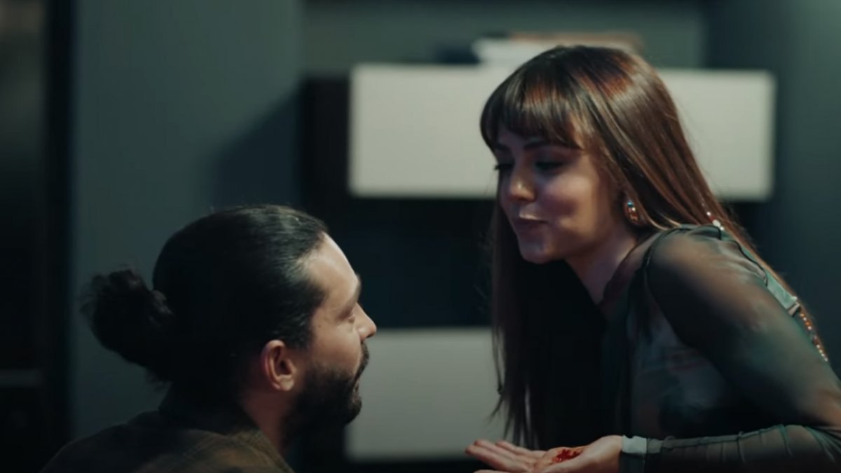 Üç Kuruş 3. bölüm 2. ön izleme: Leyla ve Komiser Efe arasında aşk tohumları!